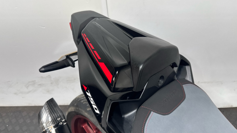 (23MY) Honda CB750 Hornet